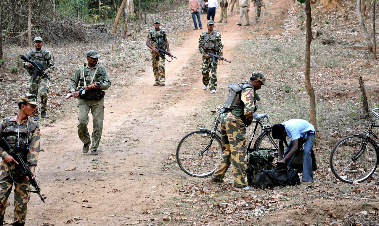 छत्तीसगढ़ में आईईडी विस्फोट में चार पुलिसकर्मियों की मौत