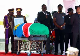 Namibia say goodbye to dia founding papa, 'di ultimate statesman' Nujoma