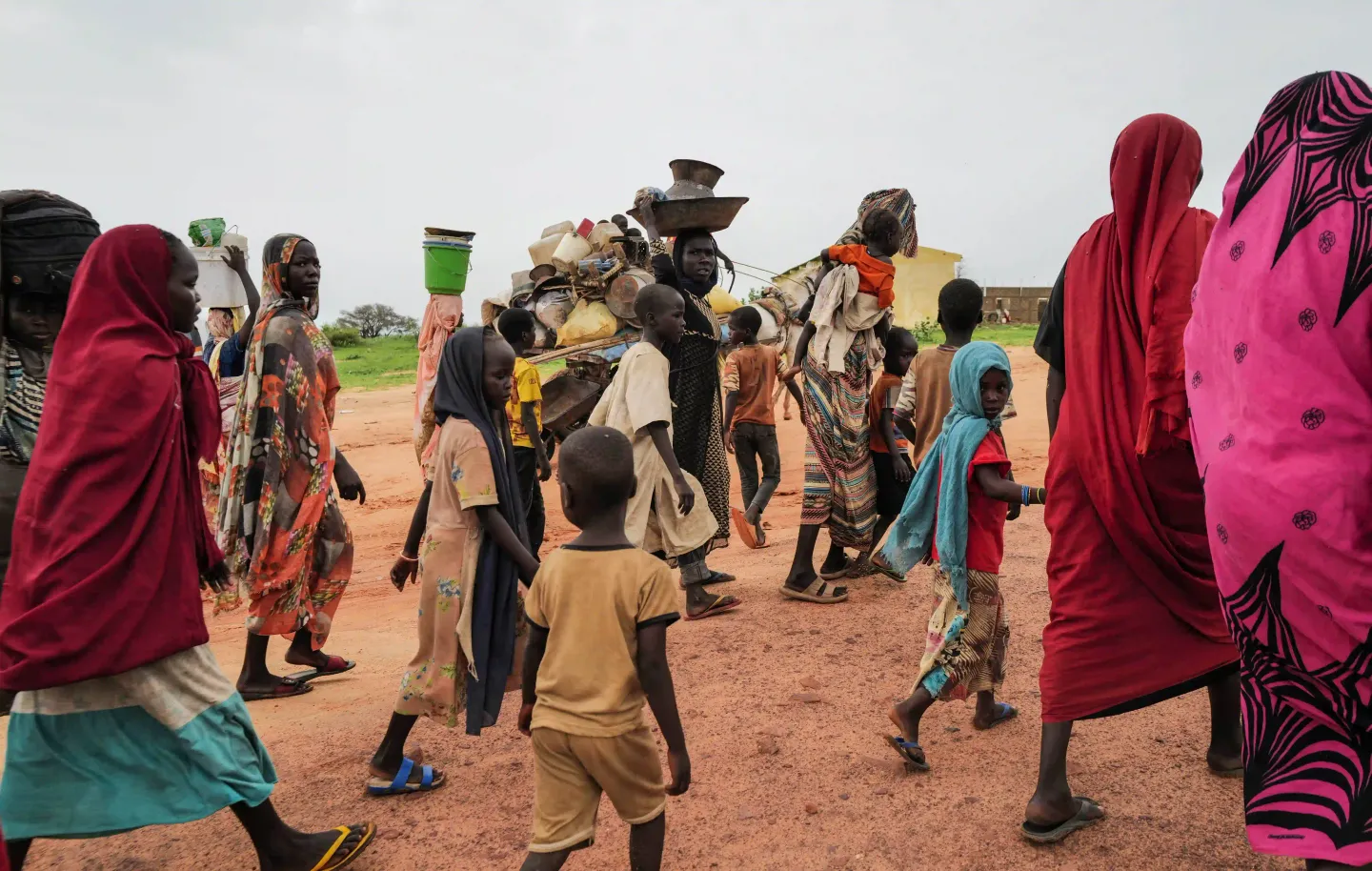 السودان.. "الهجرة الدولية" تعلن نزوح أكثر من 3450 أسرة في شمال دارفور خلال يومين