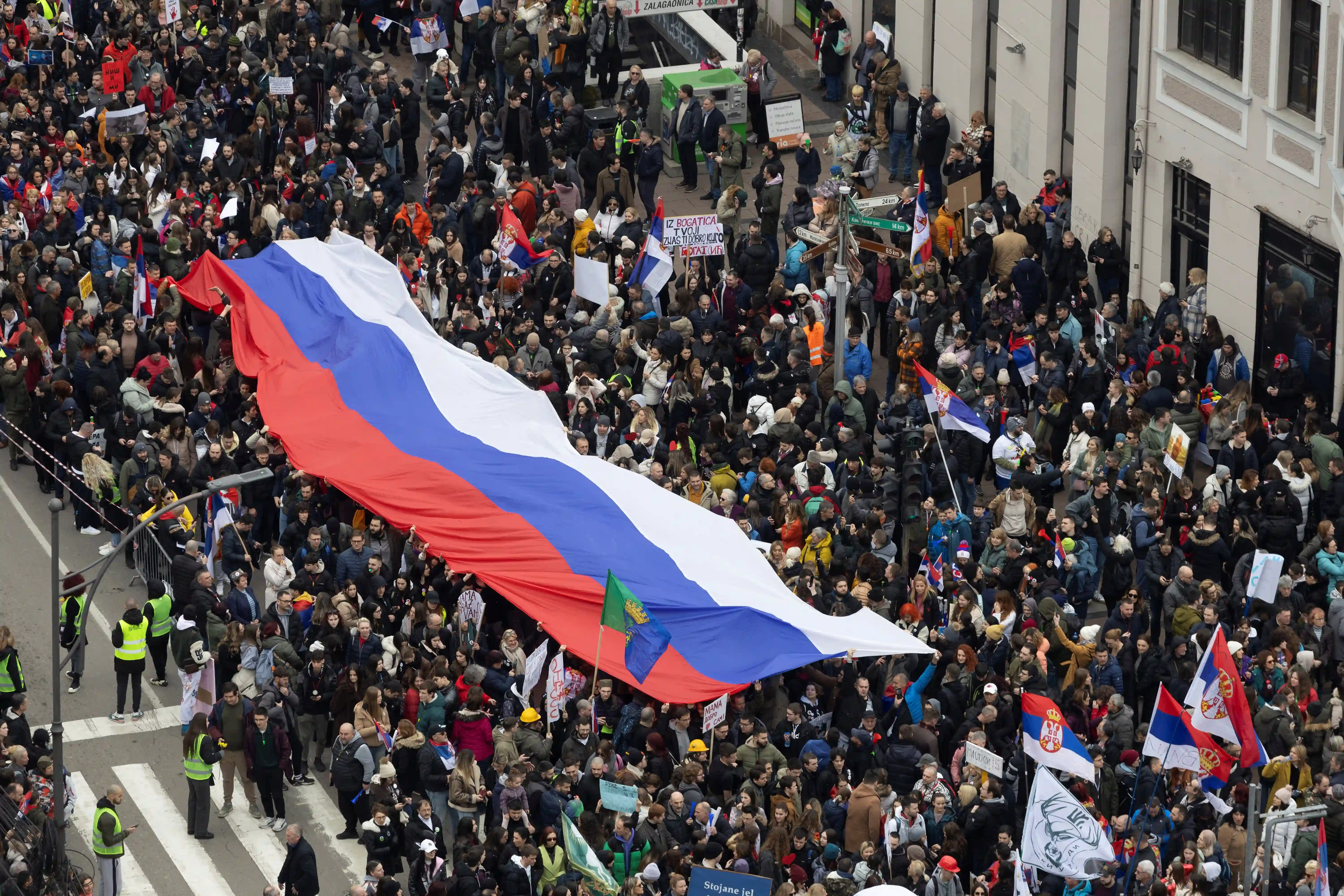 Serbian protesters honour victims of train station roof collapse