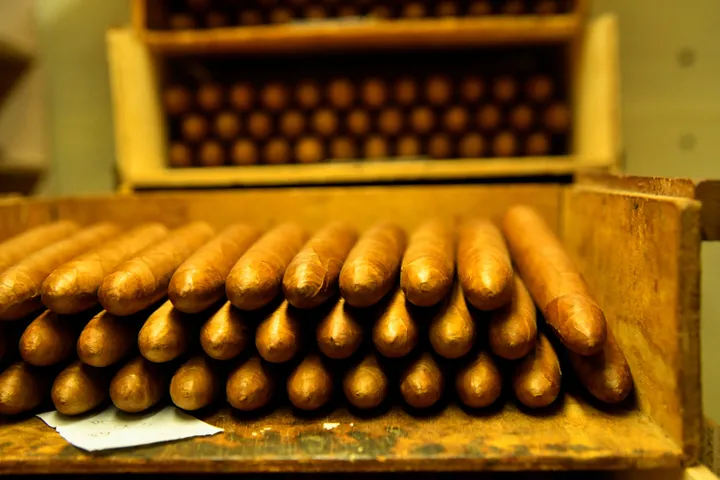 Cuba calls off cigar festival amid economic crisis