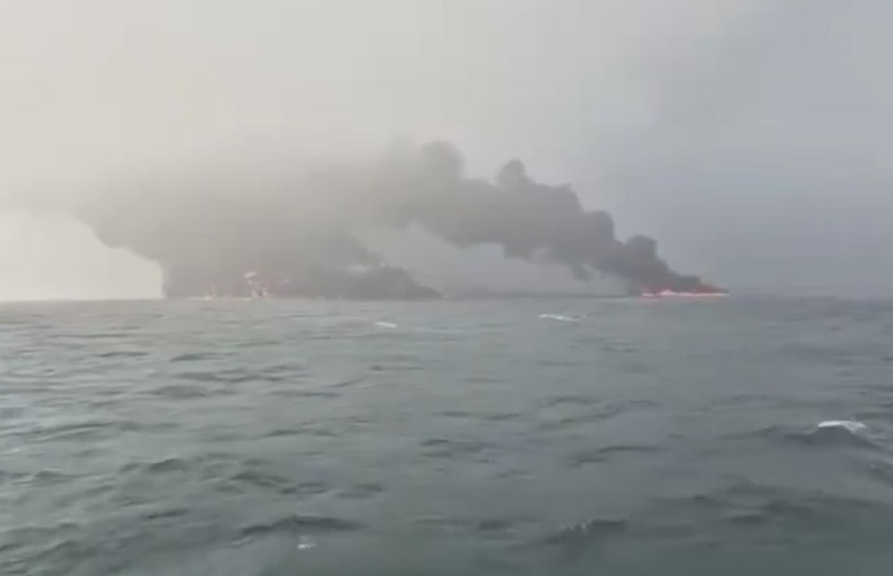 Casualties, huge blaze after tanker, cargo ship collide off UK coast ...