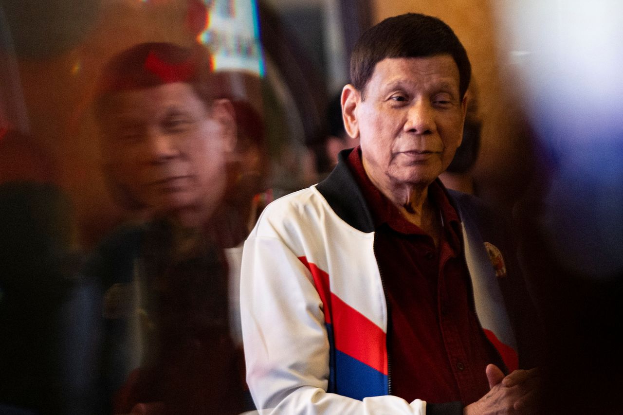 Philippines prepares to arrest Duterte after Interpol red notice - TRT ...