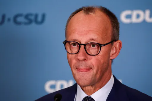 Fridrih Mers kim we ol hakykatdanam bölünen Germaniýany birleşdirmek isleýärmi?