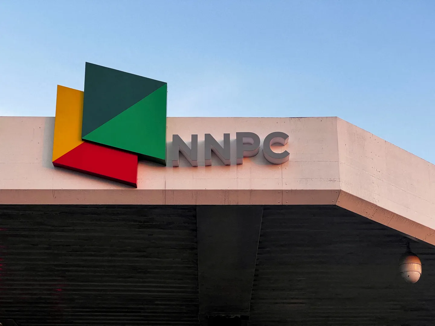 Nigeria to meet OPEC output target, state oil company says