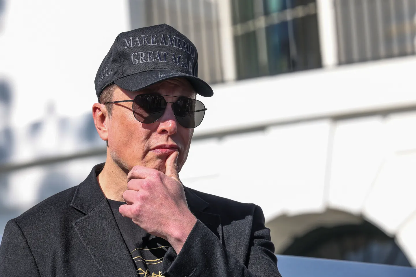 マスク氏、Xが大規模なサイバー攻撃を受けたと発表