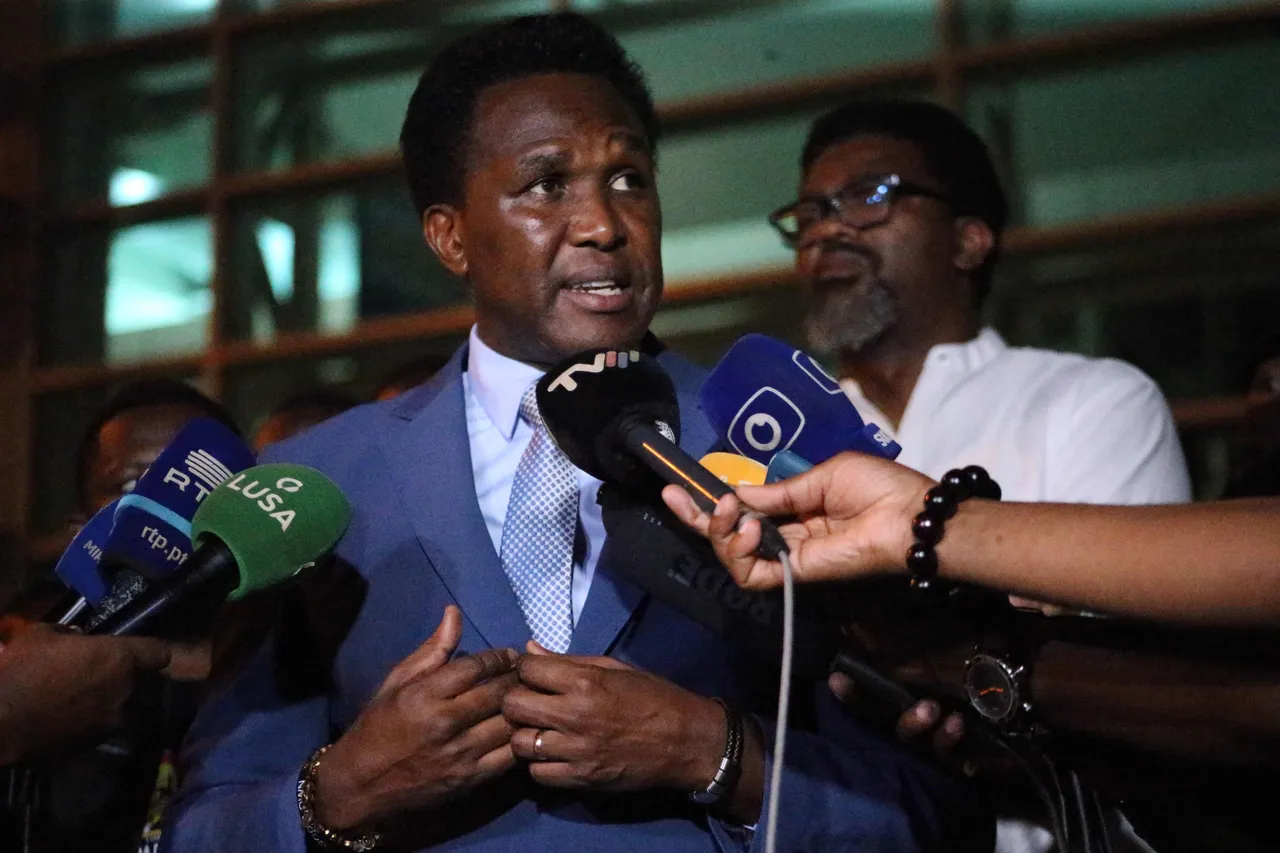 Mozambique opposition leader claims 'questioned for 10 hours'