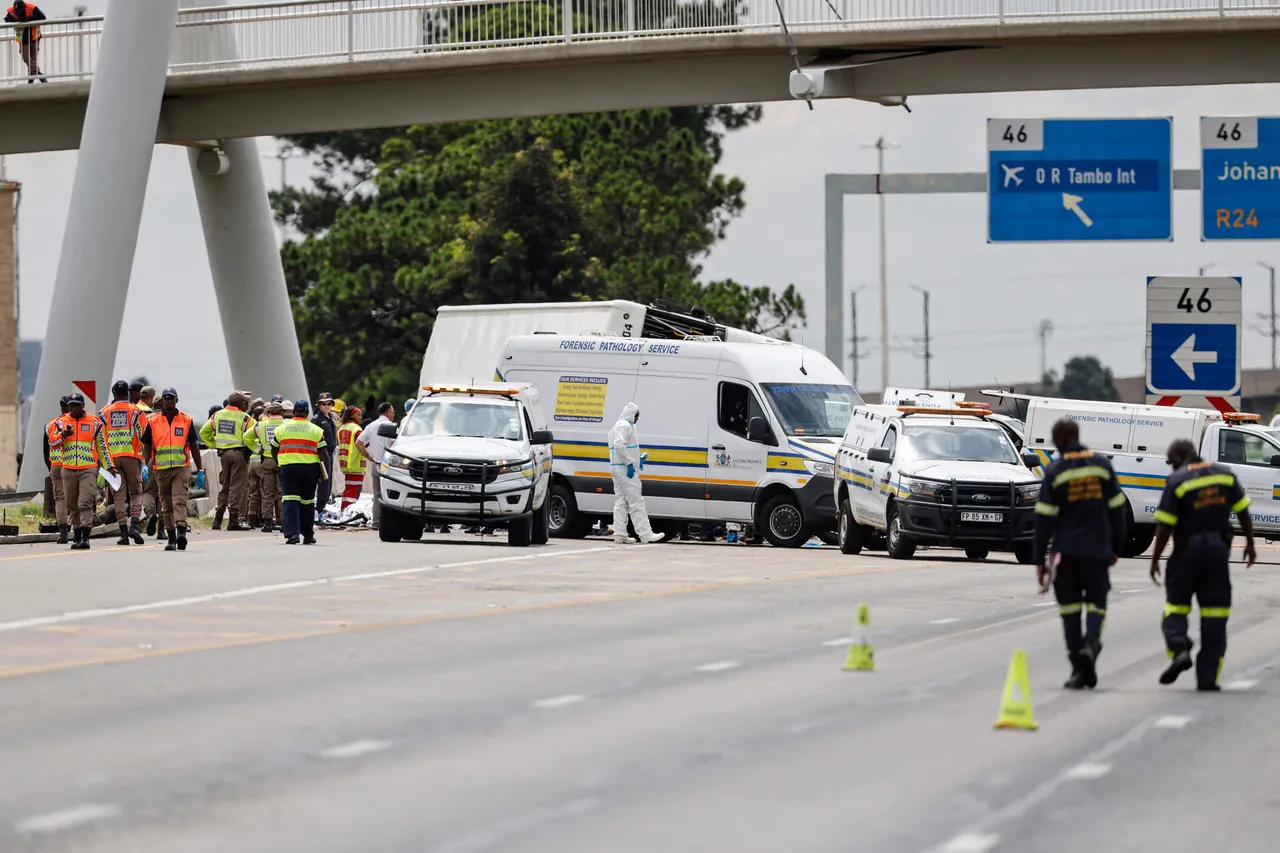 Minibus collides with truck in South Africa, killing 11 schoolchildren