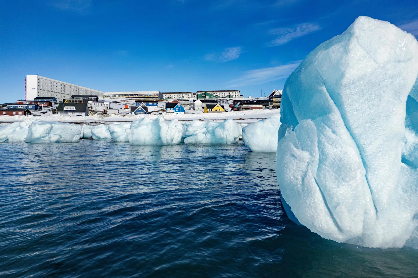 I groenlandesi si uniscono per respingere gli Stati Uniti mentre Trump cerca di ottenere il controllo dell'isola artica
