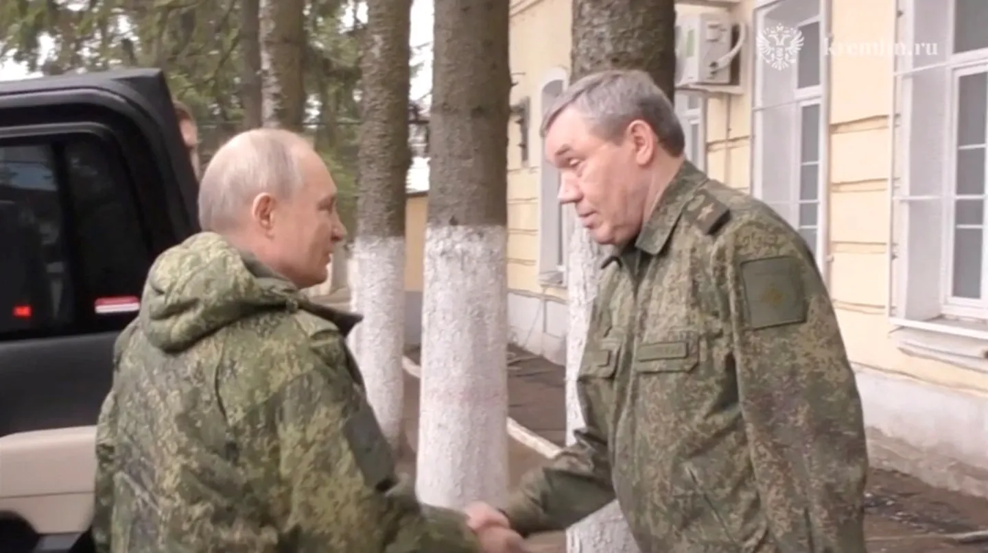 Путин требует «полной» зачистки Курской области