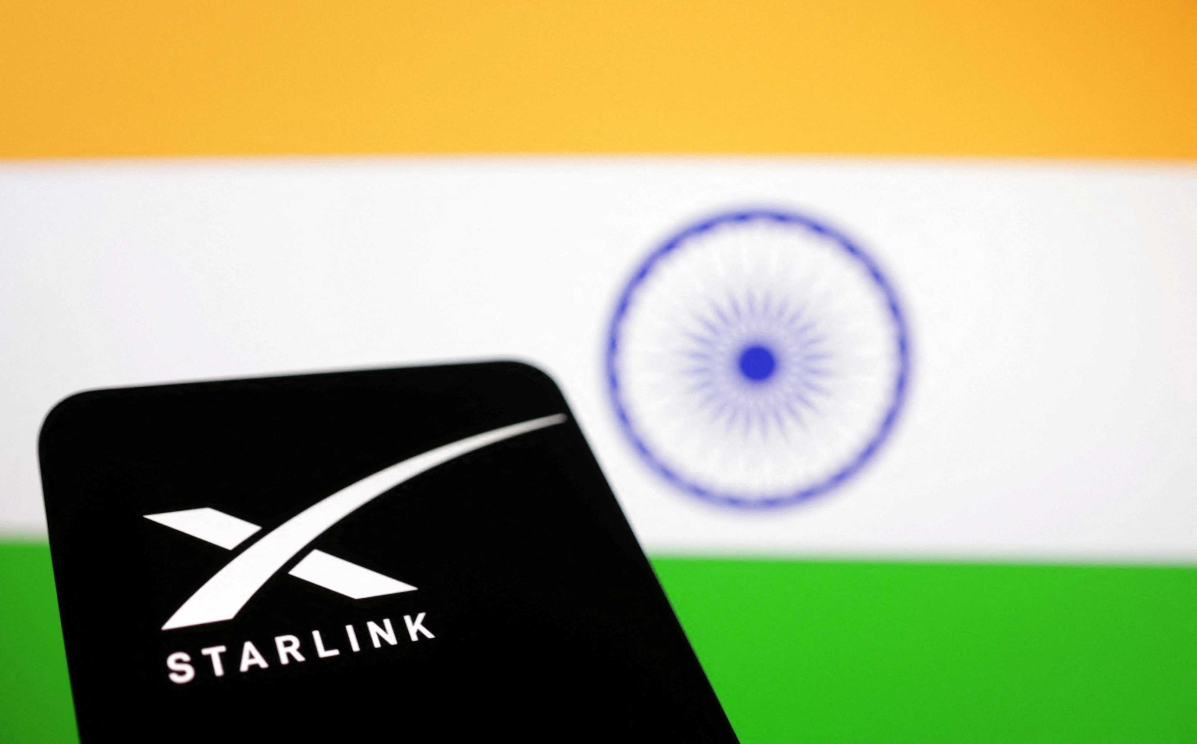 Indian telecom giants ink deals to bring Starlink's internet services to India