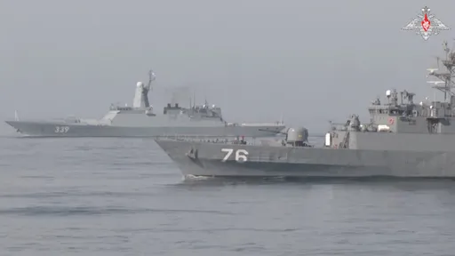 Irani dhe Rusia do të zhvillojnë stërvitje të përbashkët detare në Gjirin e Omanit