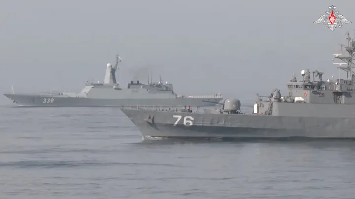 Irani dhe Rusia do të zhvillojnë stërvitje të përbashkët detare në Gjirin e Omanit