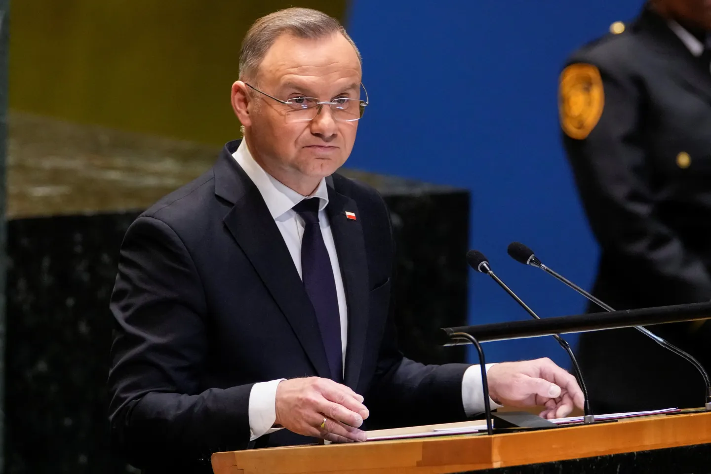 Польша призывает США разместить на ее территории ядерное оружие