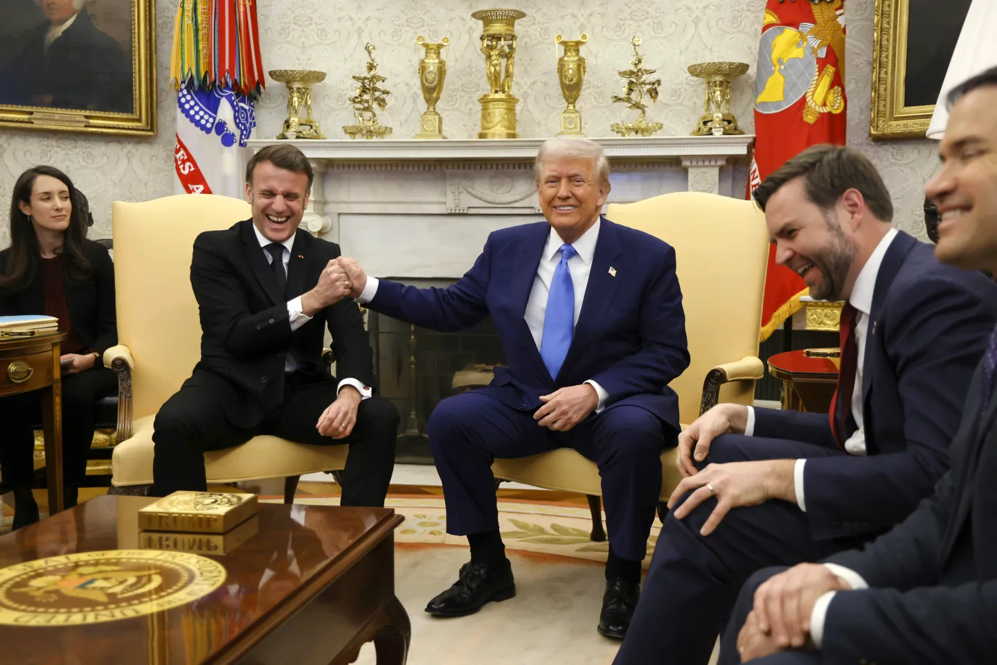 Trump menace de taxer à 200% le champagne et les vins français et européens