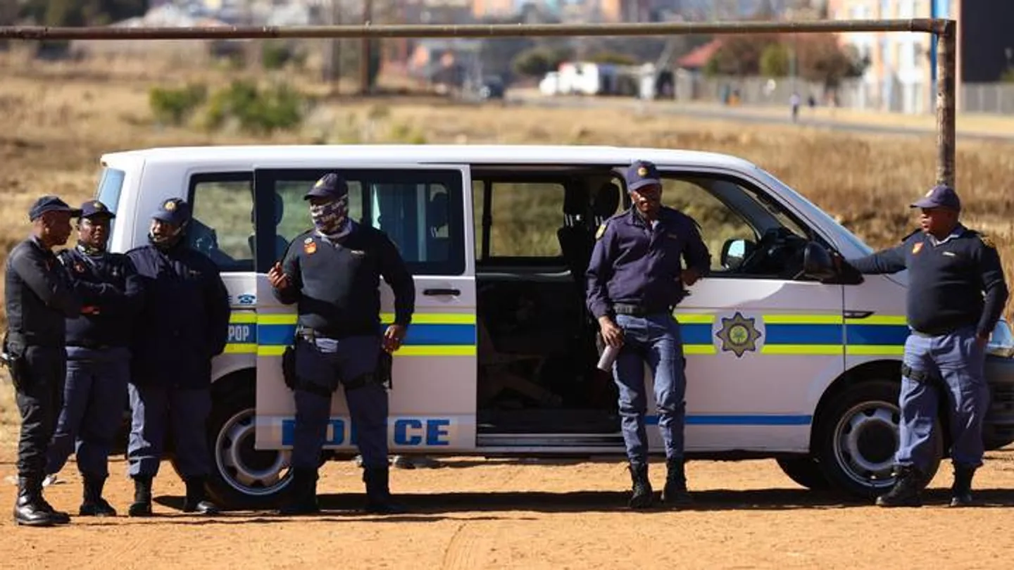 11 killed in South Africa bar shooting