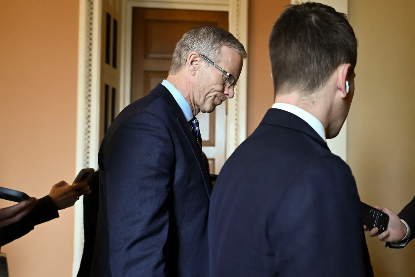 US Senate passes Republican bill to avert government shutdown