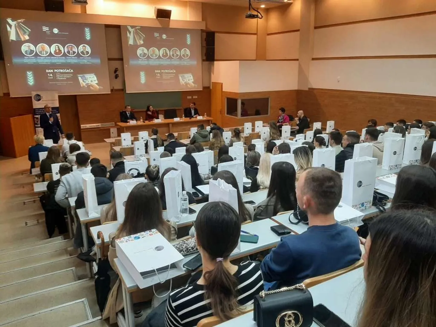 Dan potrošača: Kako će e-fiskalizacija i digitalna trgovina promijeniti prava potrošača u BiH?