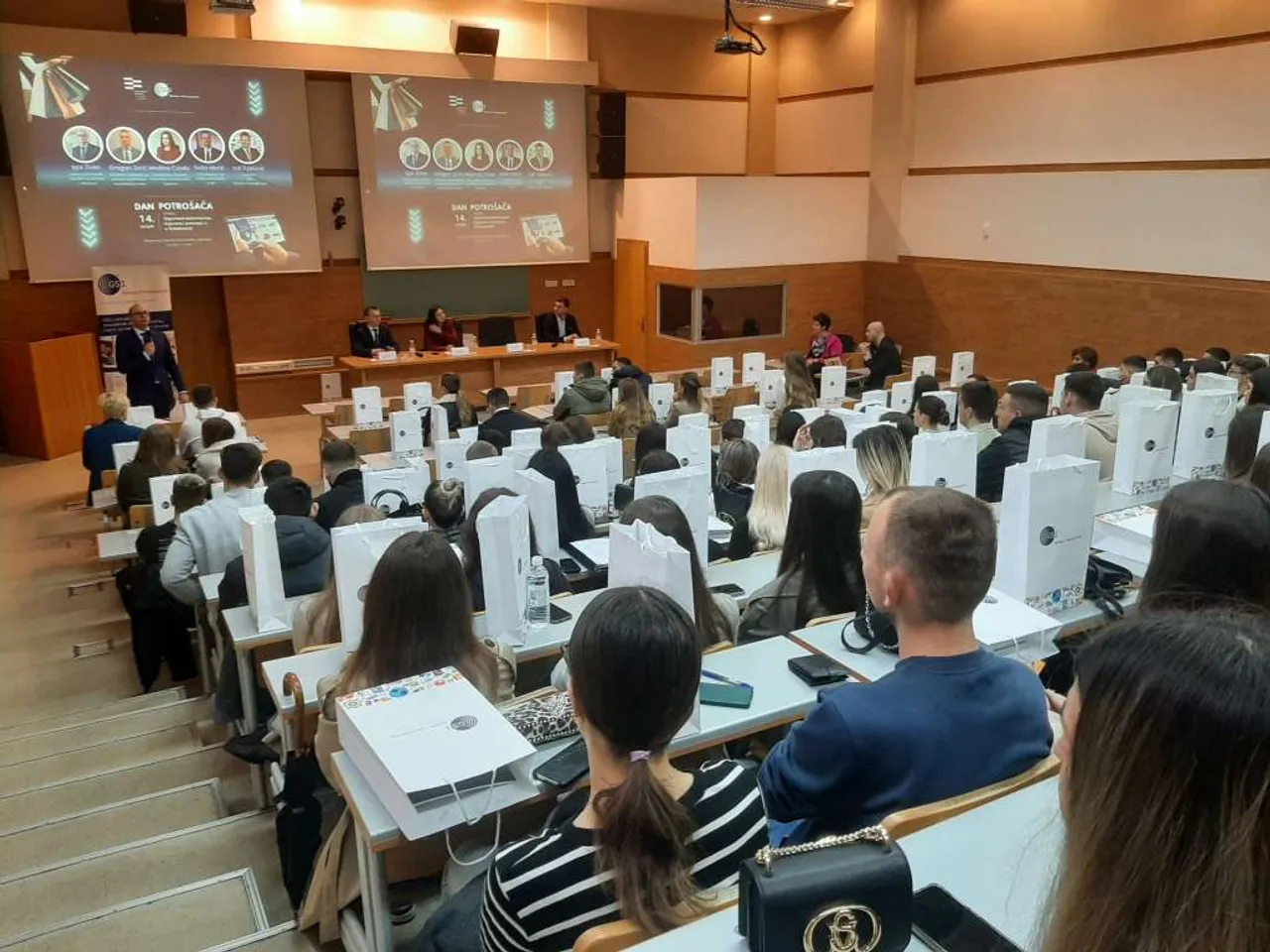Dan potrošača: Kako će e-fiskalizacija i digitalna trgovina promijeniti prava potrošača u BiH?