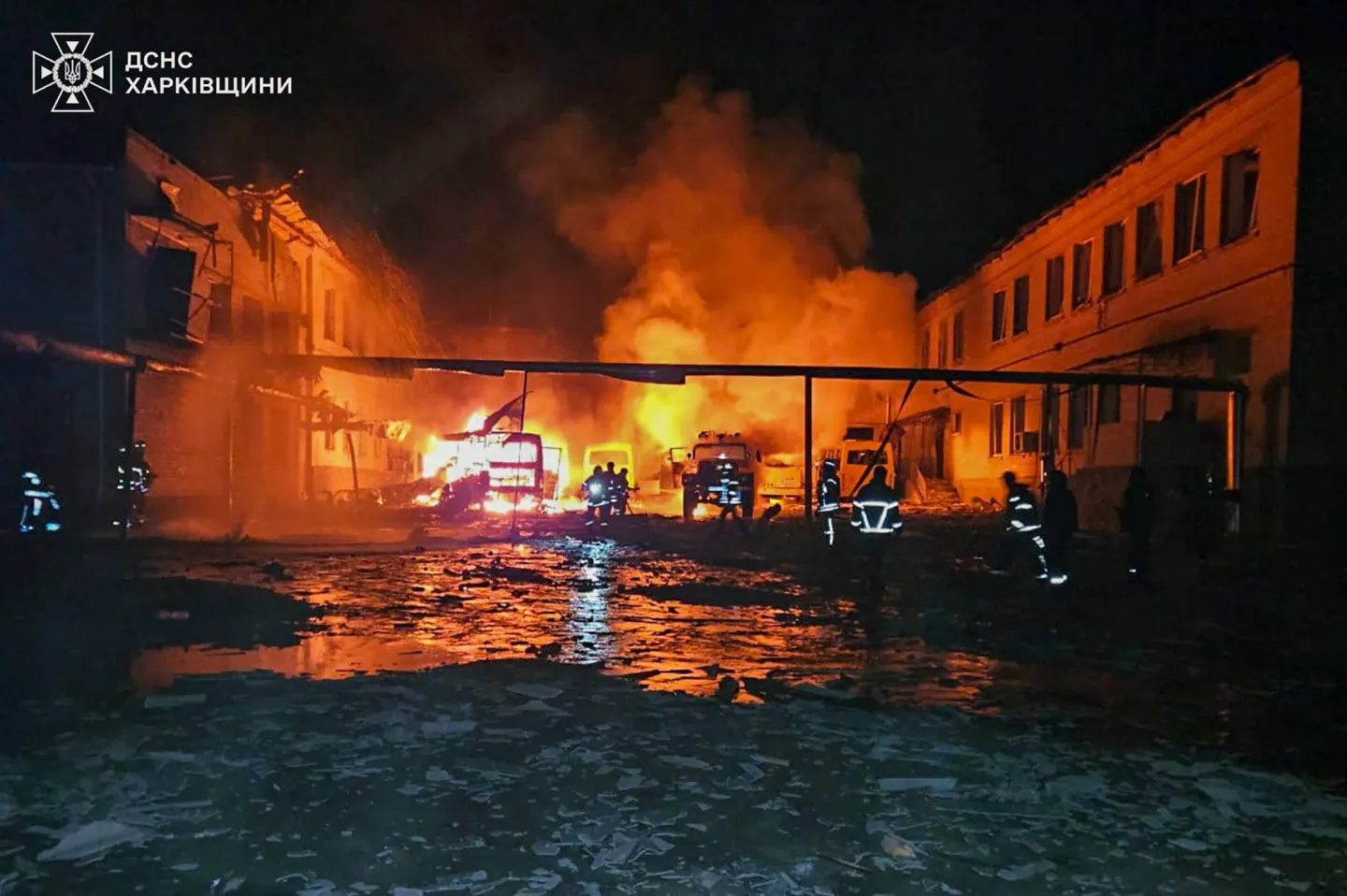 Русия и Украйна обменята въздушни удари, докато перспективите за примирие остават несигурни
