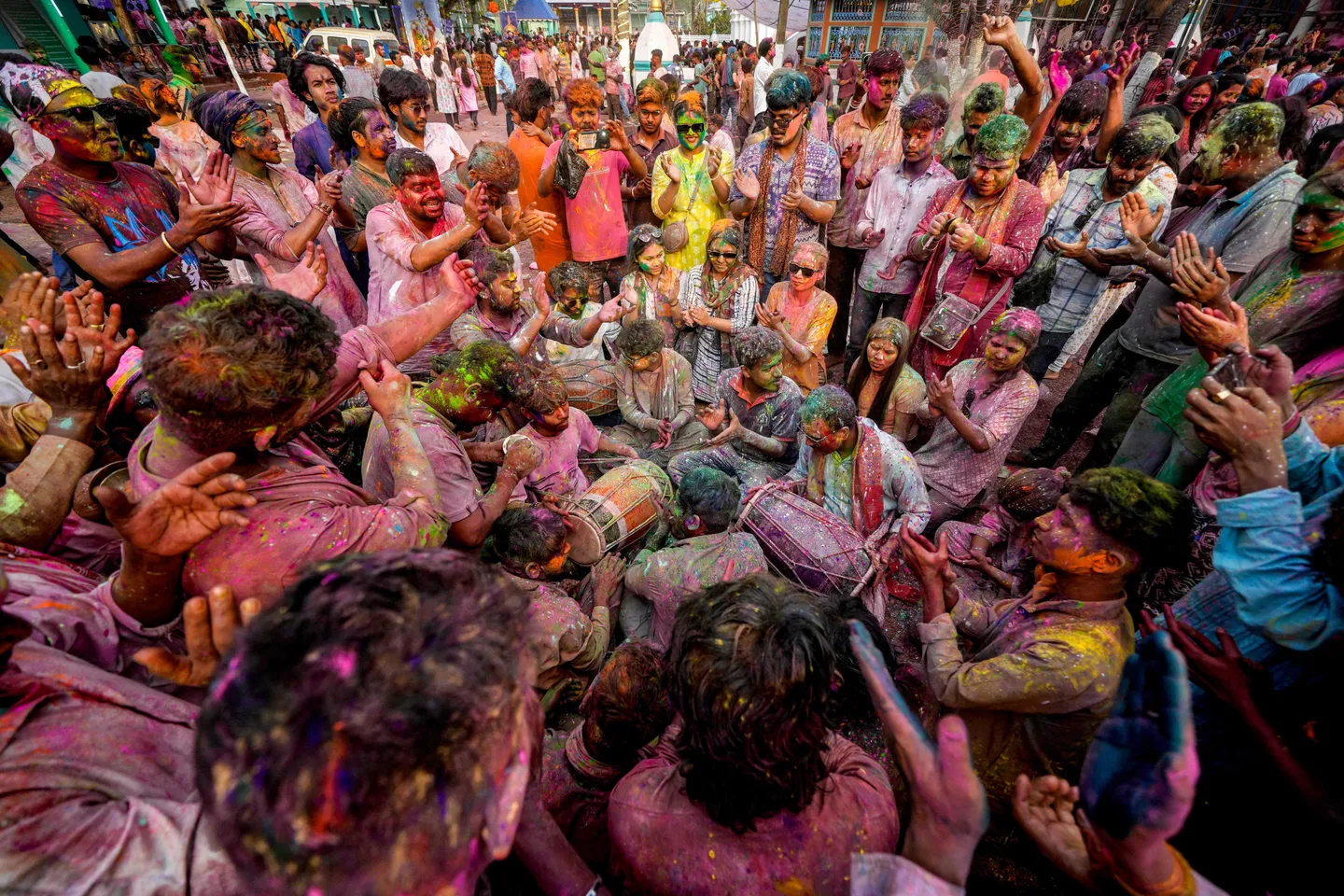 חג האביב הגולבי: כאשר הולי צבע את האימפריה המוגולית בצבעי הפלורליזם