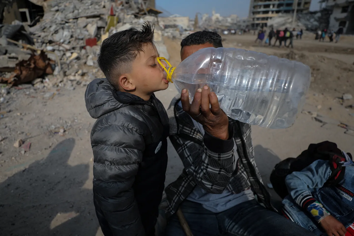 غزة على شفا أزمة مياه كارثية مع استمرار إغلاق المعابر ومنع الوقود