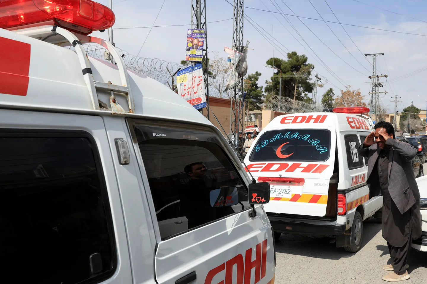 Suicide bomber targets convoy in Pakistan, killing officers