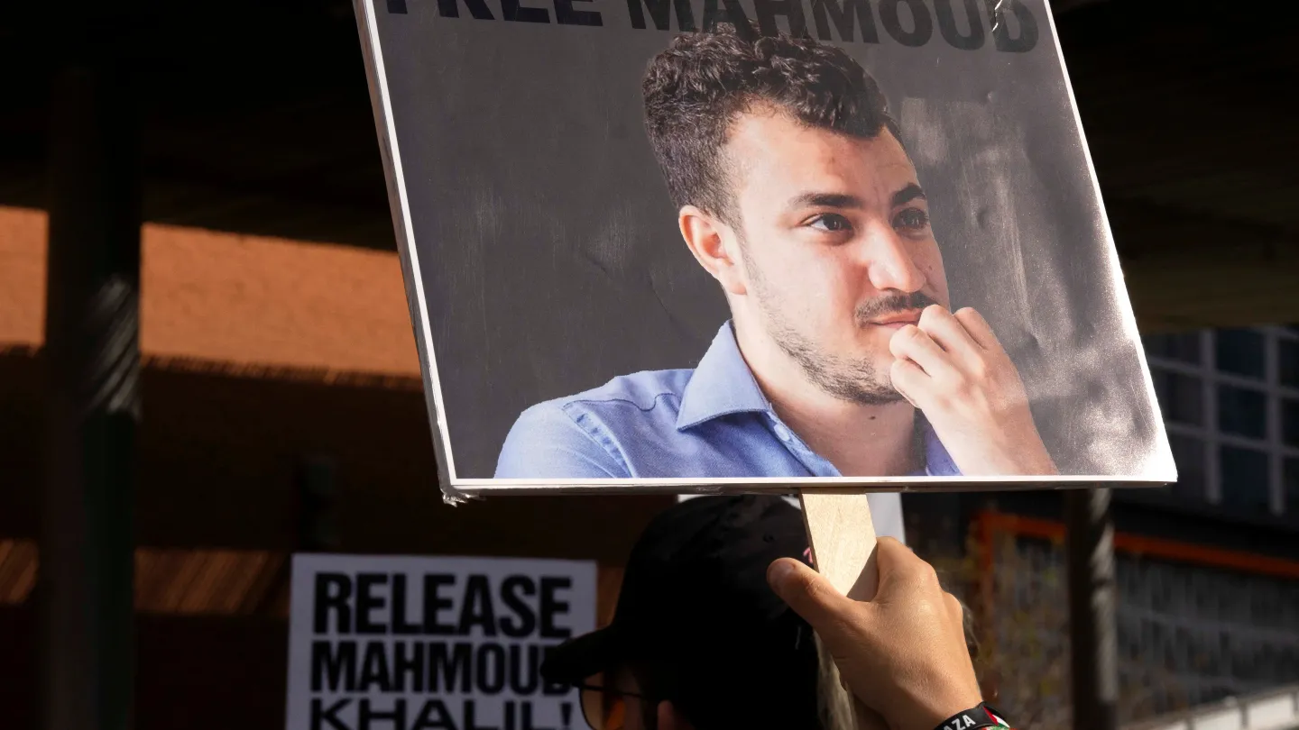 محامو ناشط فلسطيني يطالبون بإطلاق سراحه والتحقيق في إخفاء جامعة كولومبيا طلاباً عن السلطات