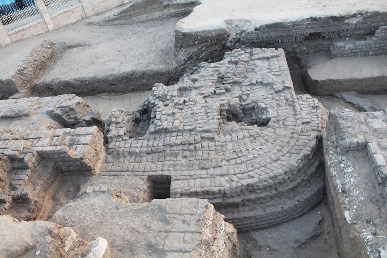 Archaeologists discover over 3,500-year-old royal tomb in Egypt - TRT World