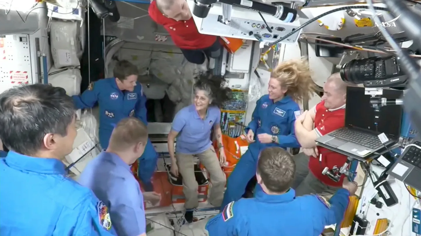 A SpaceX elindította legénységet, megnyitva az utat az űrben ragadt asztronauták hazatéréséhez