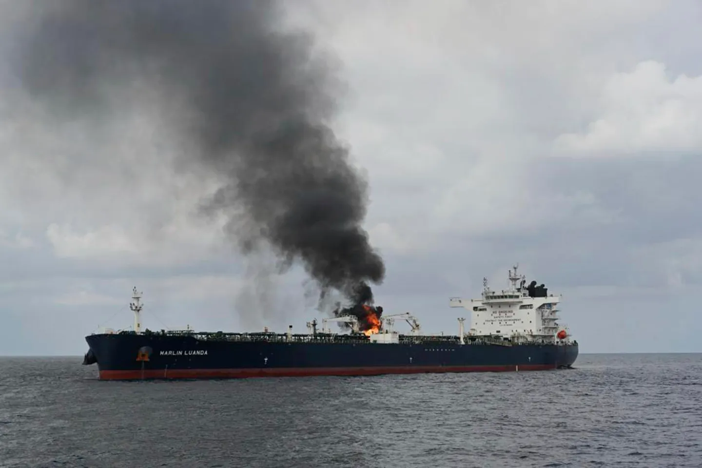 Os Houthis do Iémen voltam a alvejar o porta-aviões dos EUA numa nova vaga de ataques aéreos