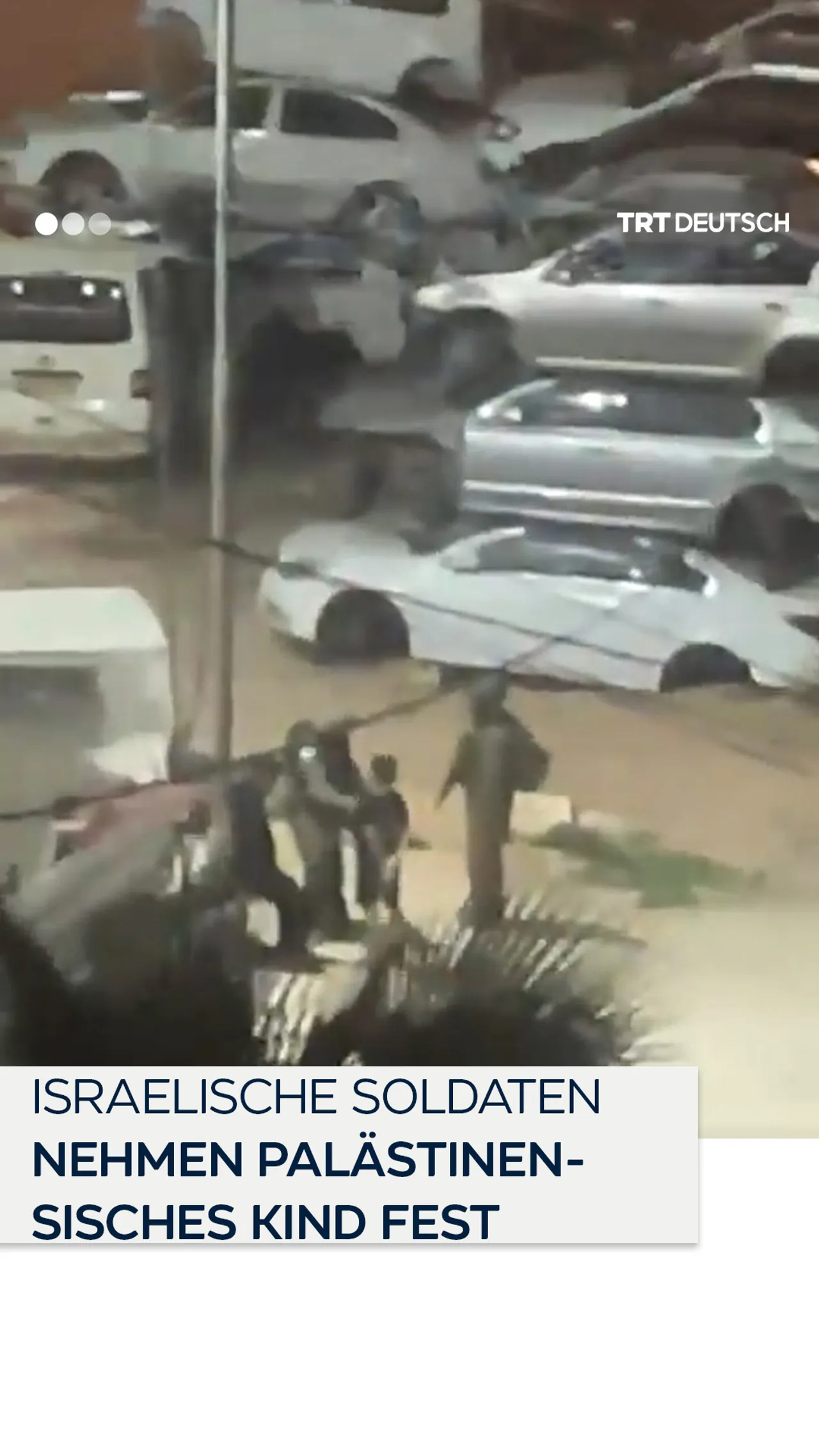 Israelische Soldaten
nehmen palästinensisches
Kind fest