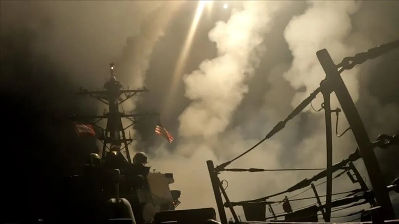 Yamandagi hutiylar AQShning samolyot tashuvchi kemasini nishonga oldi