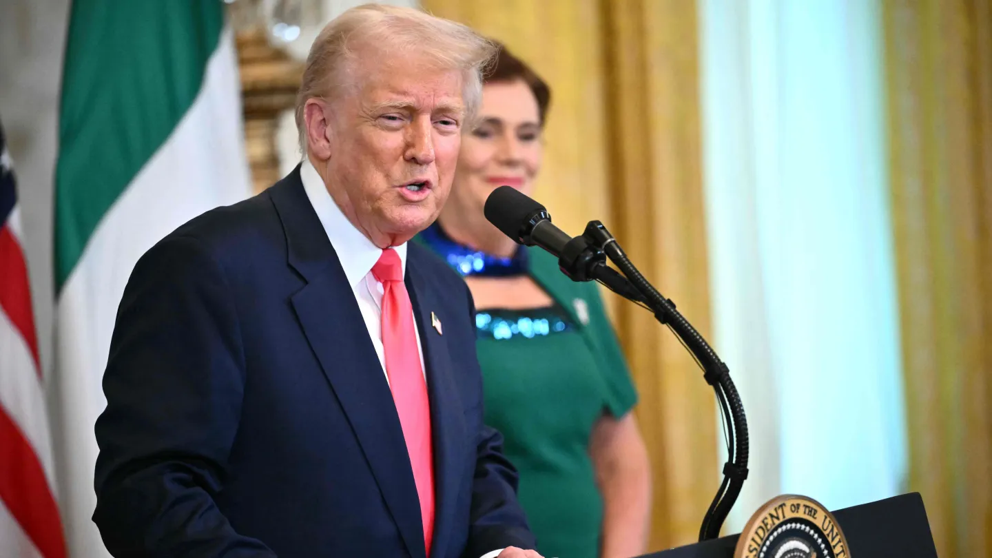 Miközben a globális kereskedelmi háború fokozódik életbe léptek Trump acél- és alumíniumvámjai