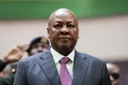 Ministers who fail to declare assets by Wednesday to be sacked: Mahama