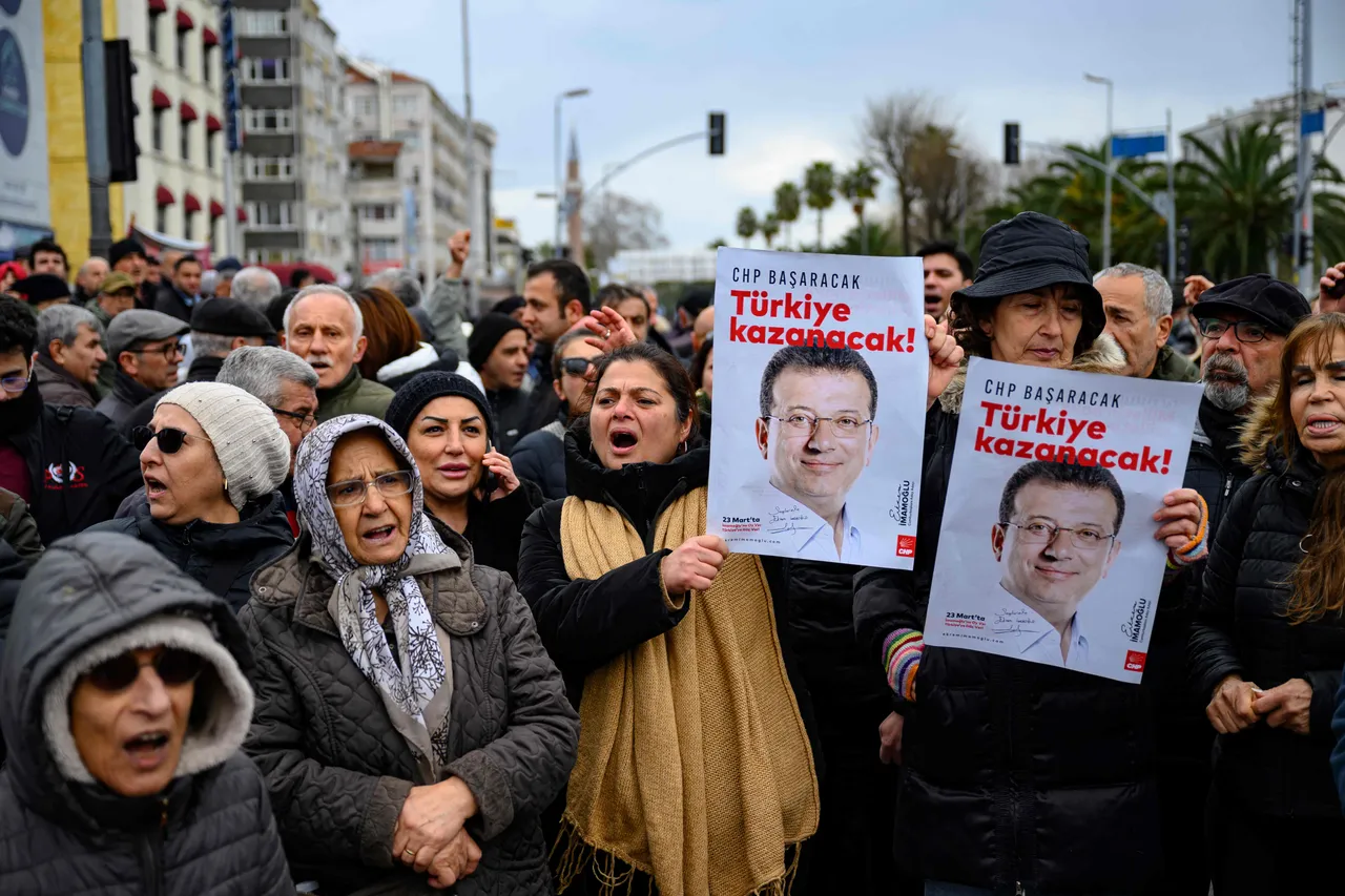 イスタンブール市長イマモール氏、汚職捜査で拘束