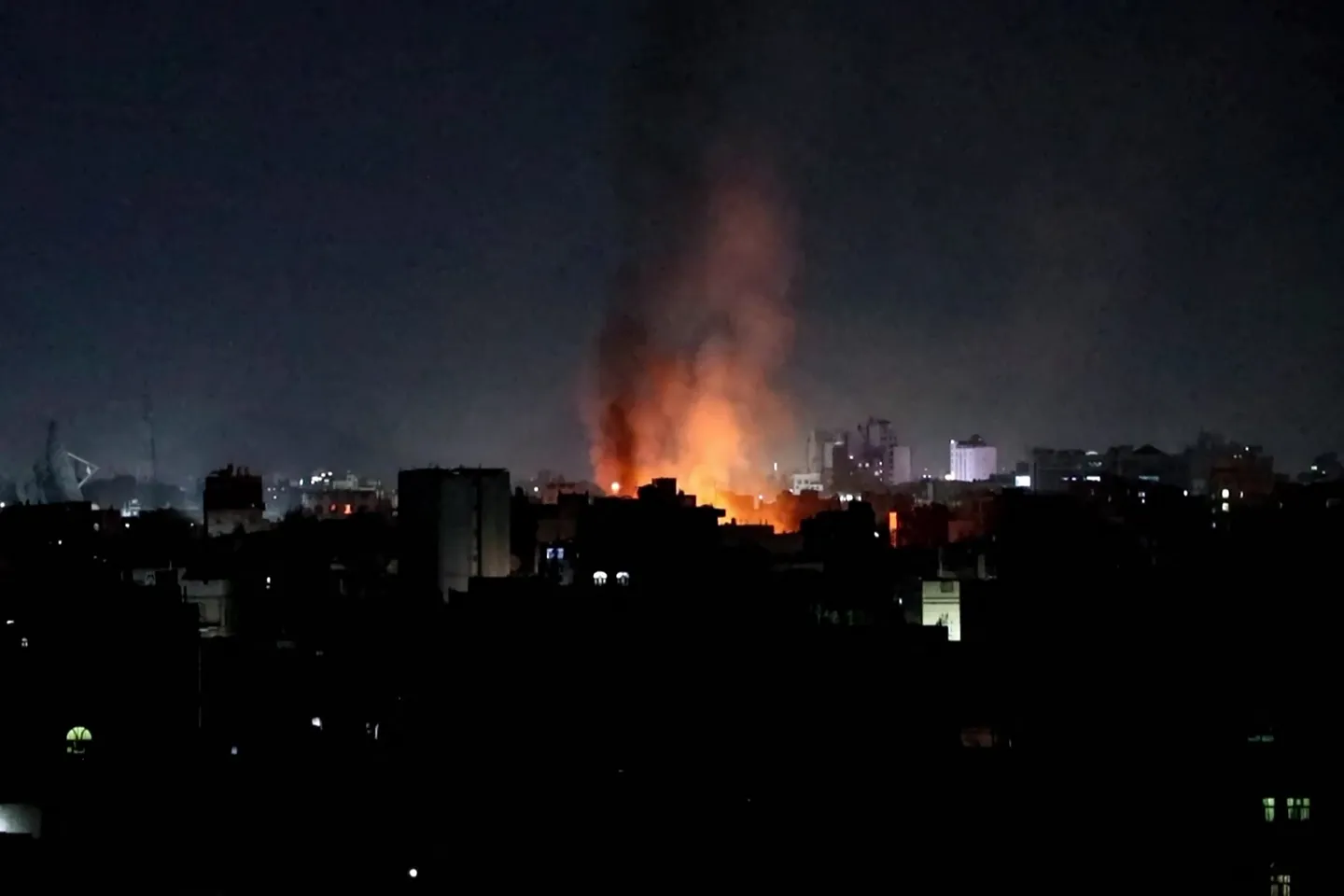 إصابات إثر 8 غارات أمريكية على مدينة صعدة في اليمن