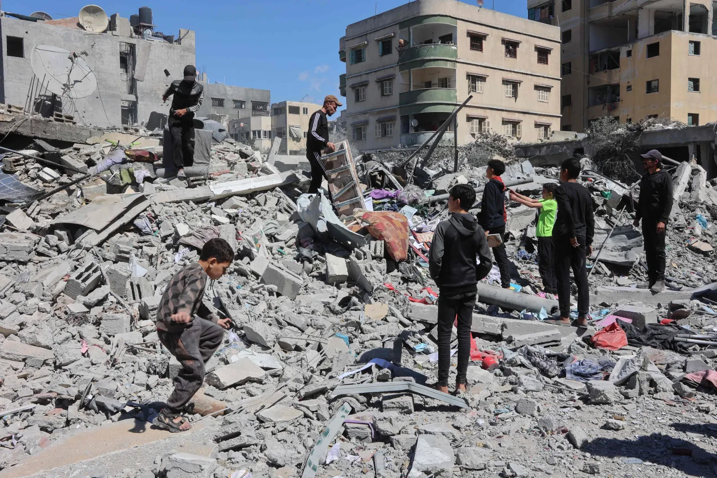 Numri i të vdekurve në Gaza nga lufta gjenocidale e Izraelit arrin në 49.500