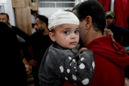 ¿Cómo mata Israel a 28 niños todos los días? De las bombas al hambre, el genocidio sobre la infancia