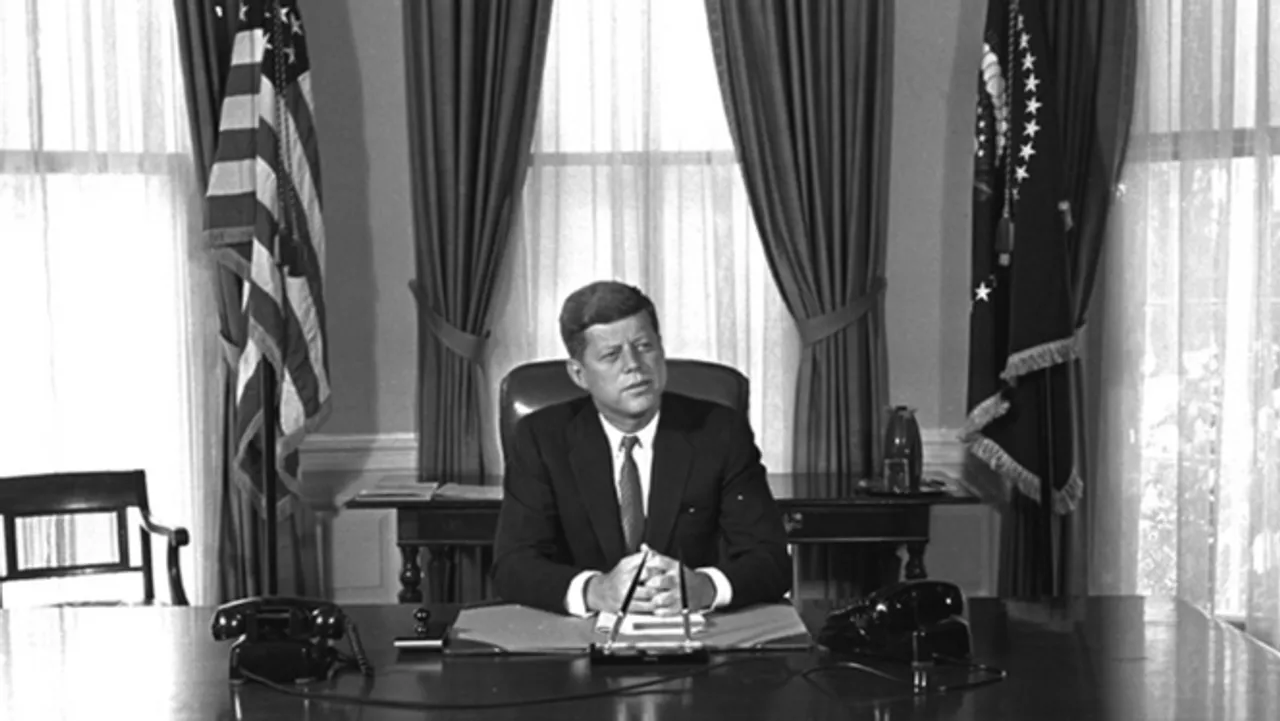 अमेरिकी राष्ट्रीय अभिलेखागार ने जे एफ के हत्याकांड से संबंधित अंतिम बैच वर्गीकृत फाइलों को जारी किया