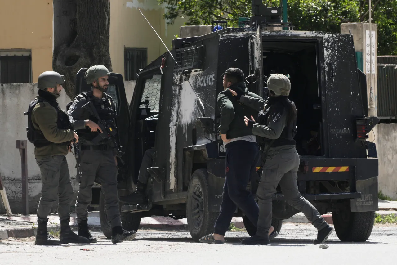 Grua palestineze e moshuar vdes pas bastisjes izraelite në Bregun Perëndimor