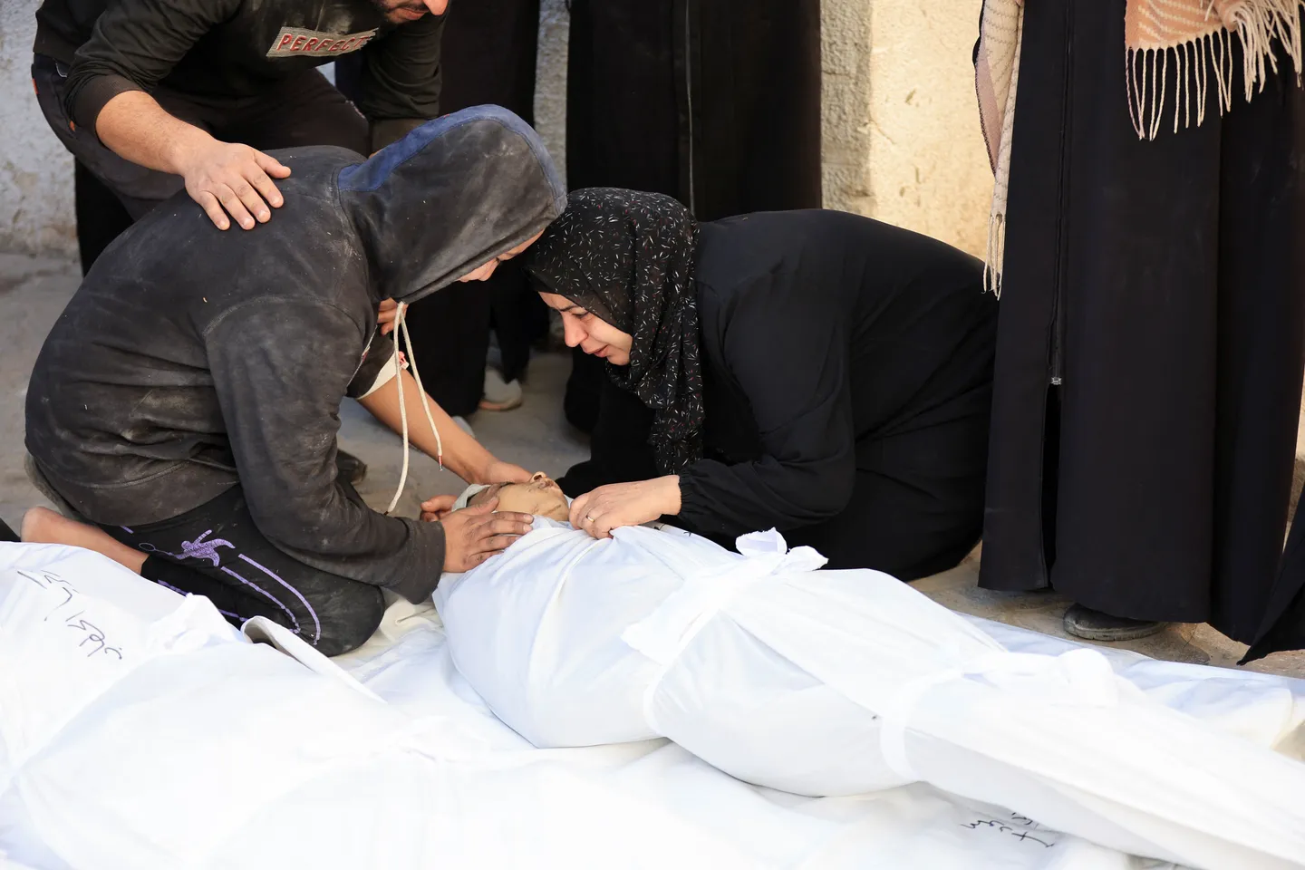 Utnı tuqtatu söyläşüläre tupikka kergäç, İzrail Ğazzägä bärde: yözlärçä keşe ülde