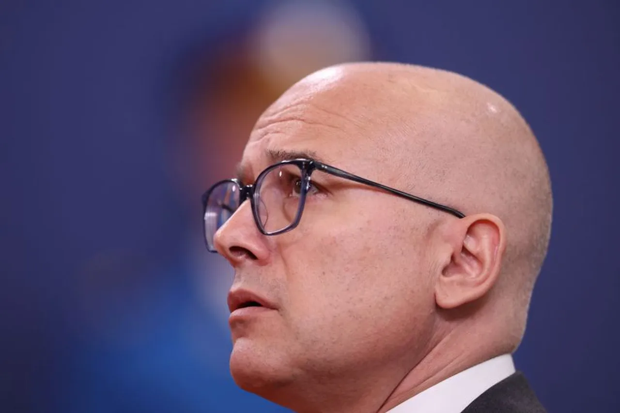 Вучевиќ: СНС утре ќе дојде на консултации кај Вучиќ со неколку имиња за мандатарот на новата влада