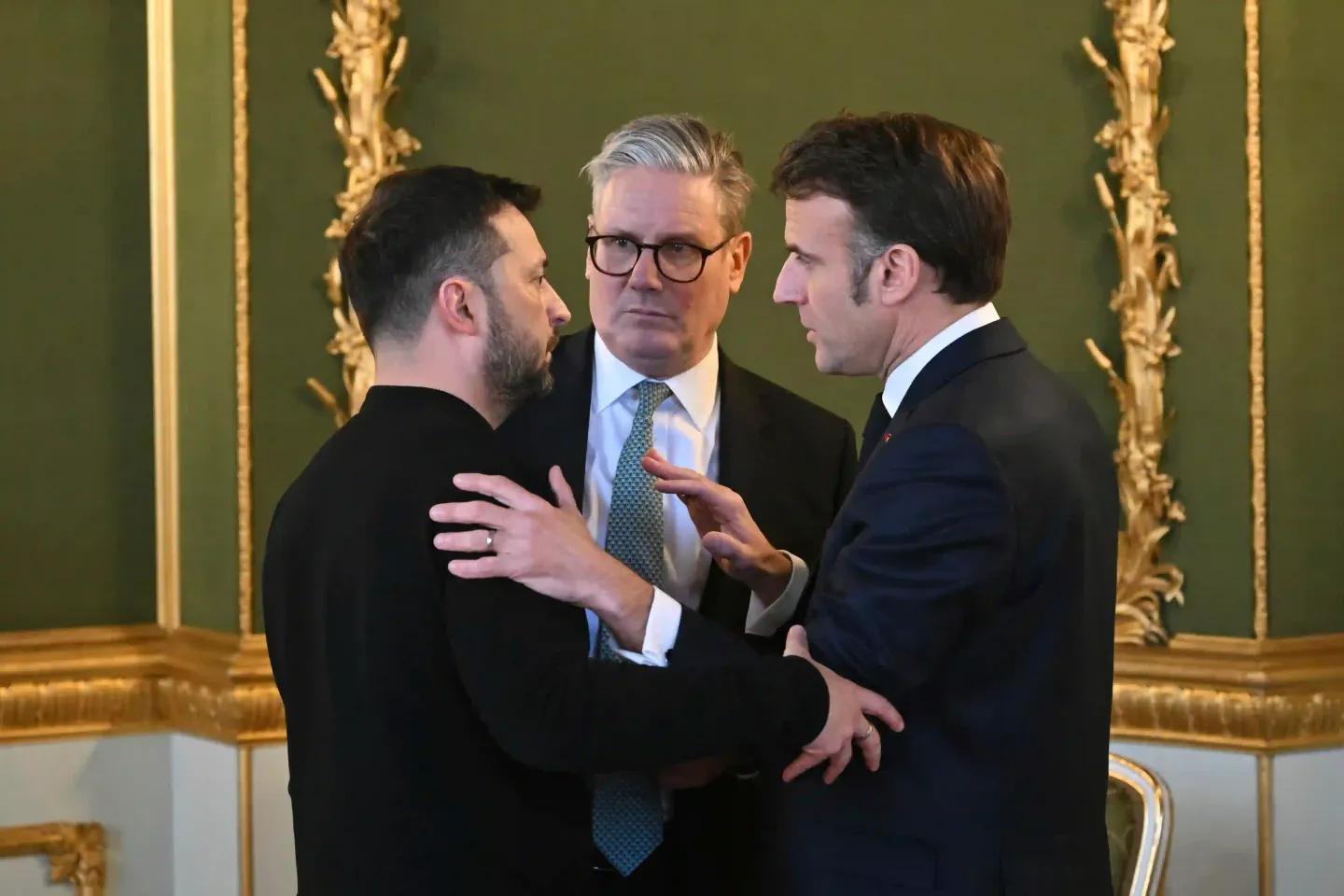 France, UK propose a month-long truce in Ukraine