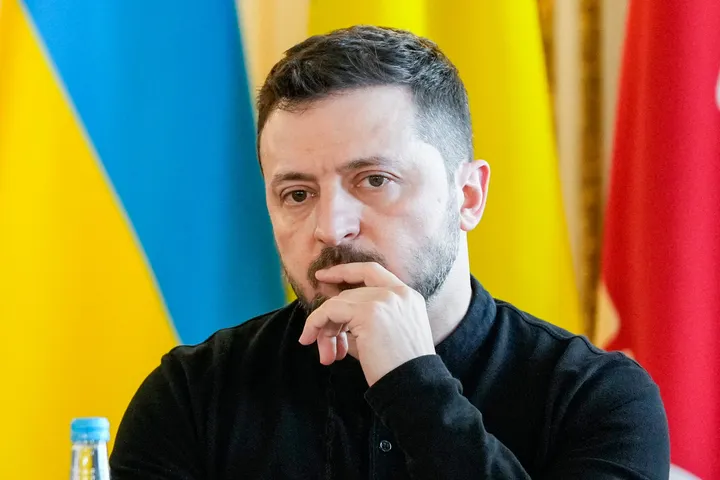 Zelenskyy calls for peace with strong security guarantees at UK summit