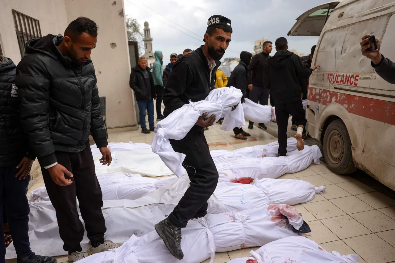 "Олар жазықсыз жандарды нысынаға алады": Израильдің соққысы жүкті ана мен сәбиінің өмірін қиды