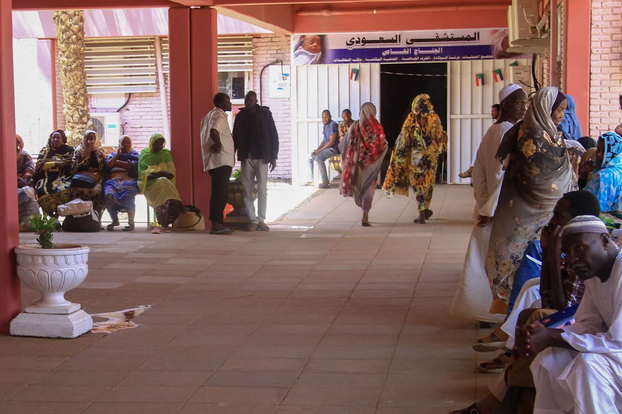 医生：苏丹准军事炮火造成三名平民死亡