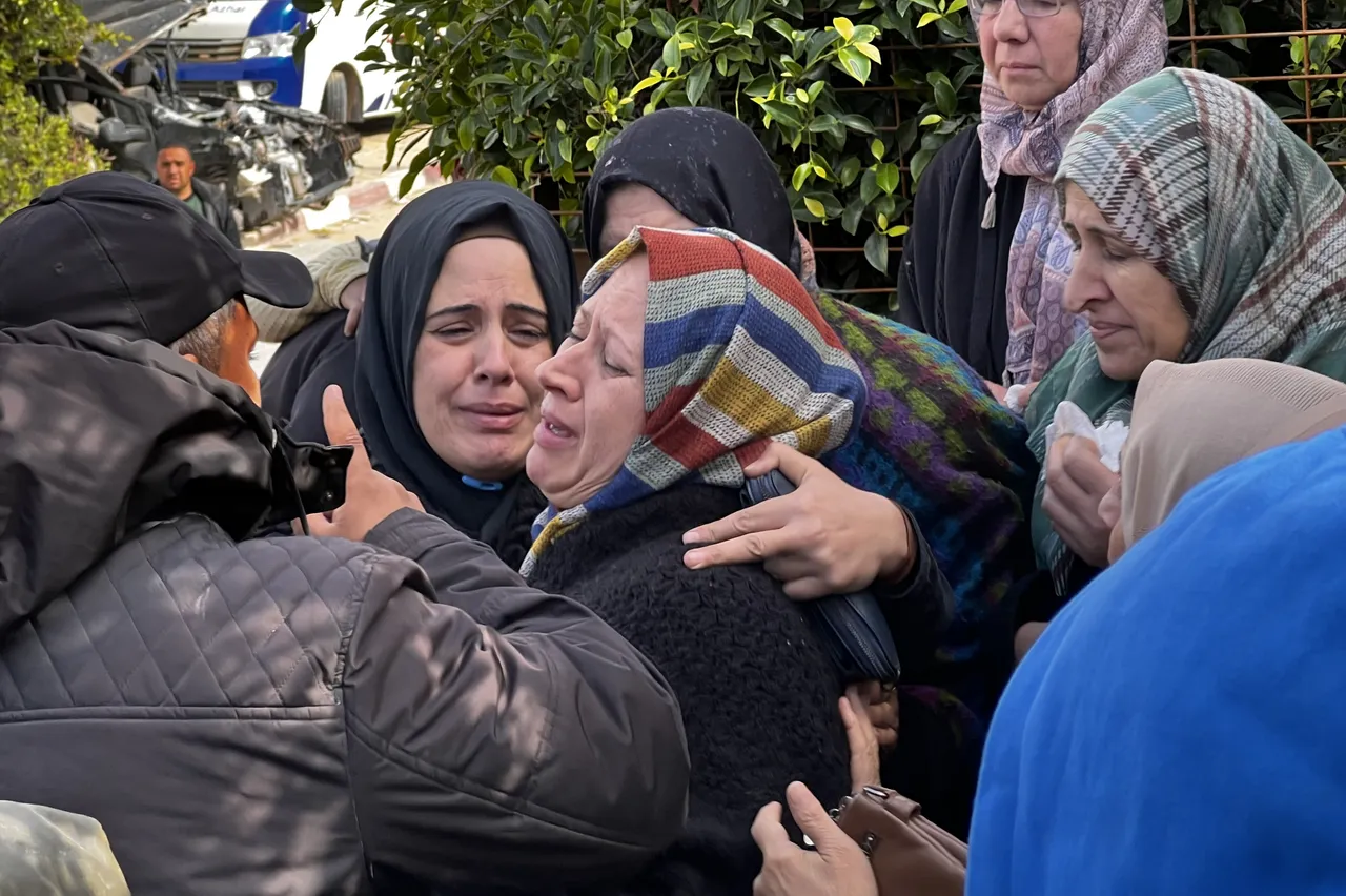 Бременна майка и малко дете убити при израелски удар върху Газа