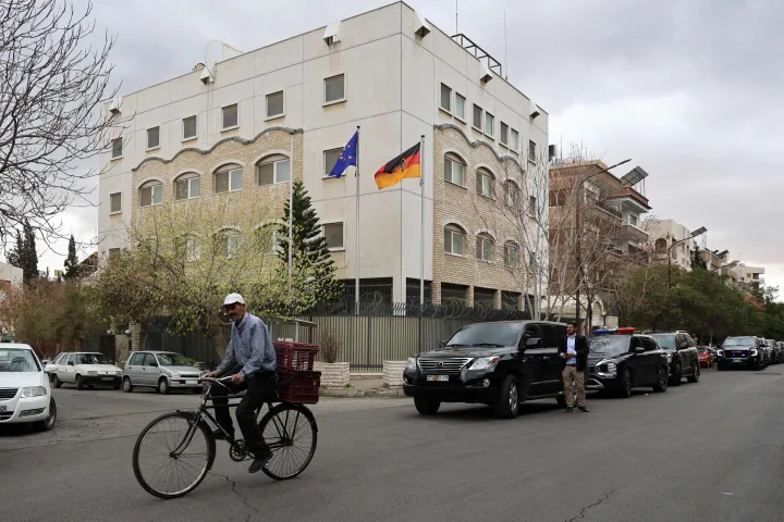 Germaniya Süriyädäge ilçelegen qabat açtı