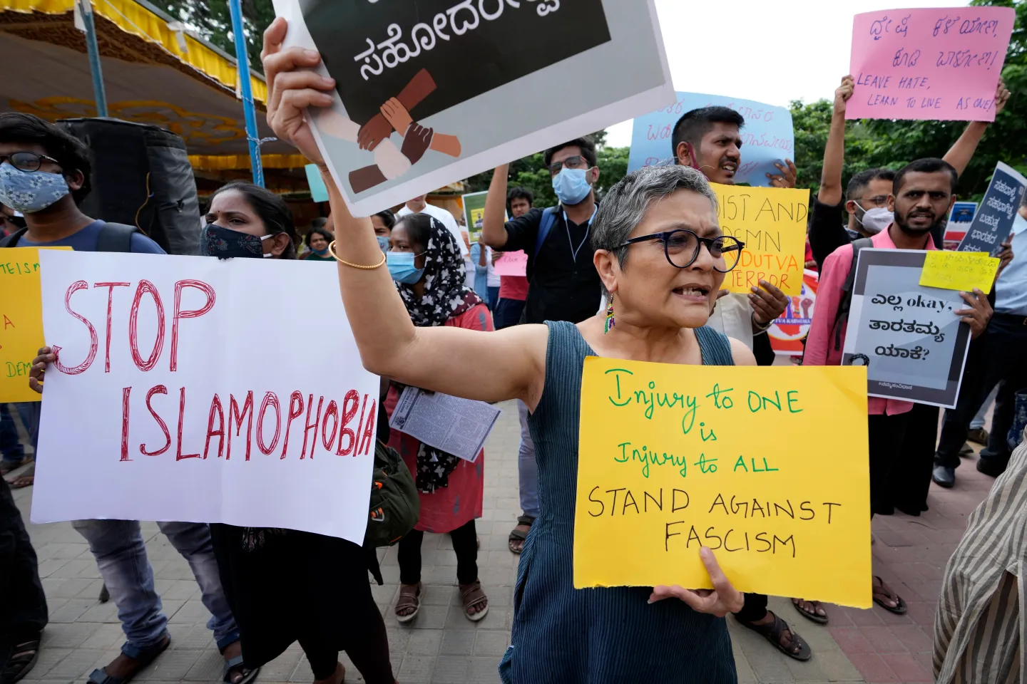 Australian Muslims receive disturbing threats, call for tougher action